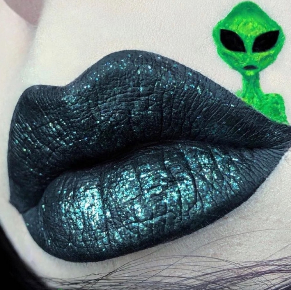 ❇️MARTIAN Black 🌑 Moon Cosmic Liquid Eyeshadow NWT
